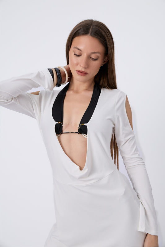 TP-007 Takı Detaylı Beyaz Pareo